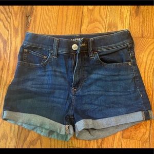 Comfy high rise jean shorts